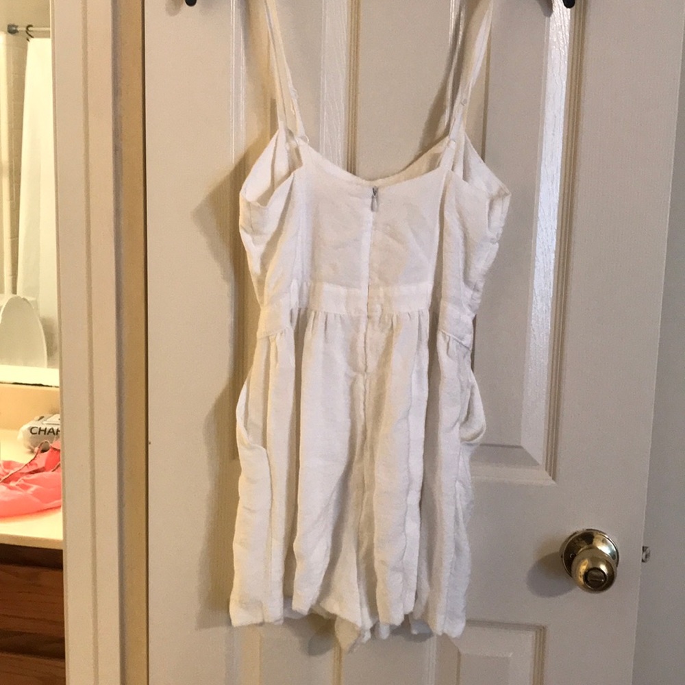 Too small - Picture 2 of 3